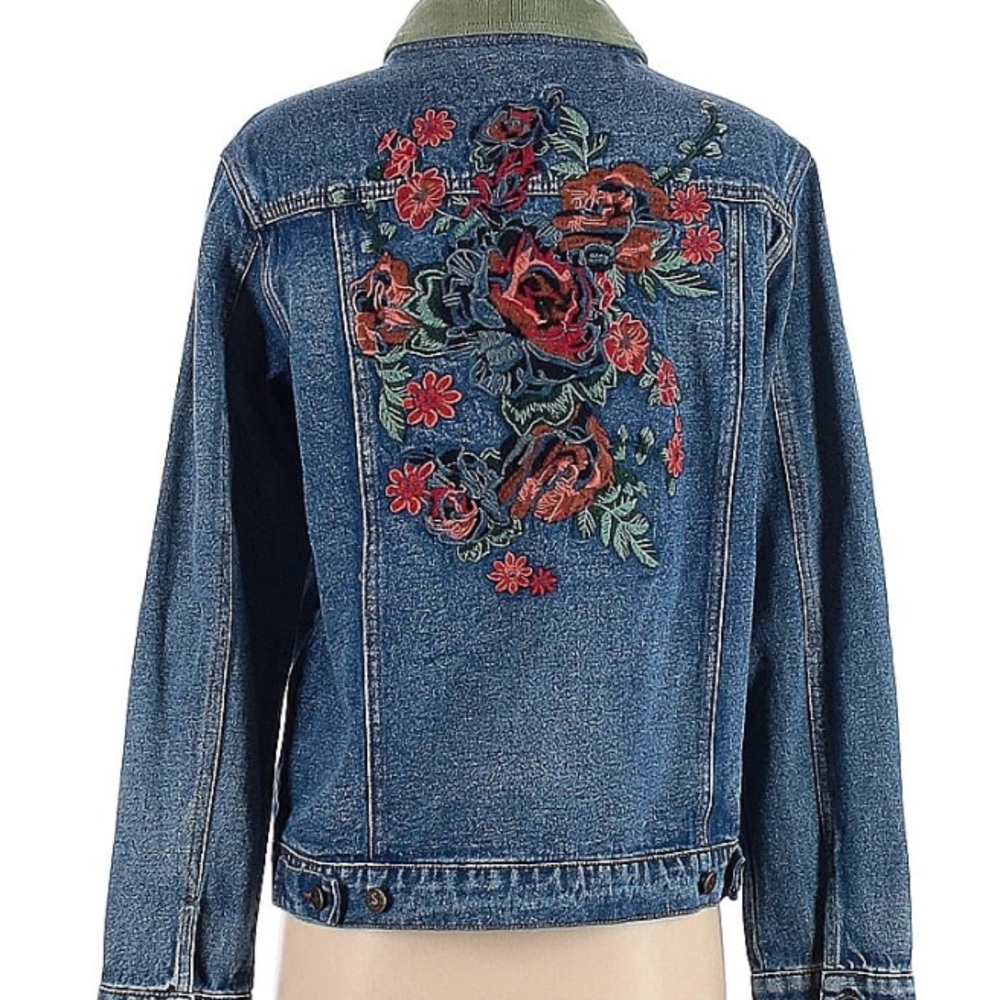 Sundance Small Blue Denim Jean Jacket  Back Floral Embroidered